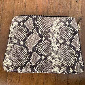 India Hicks pouch